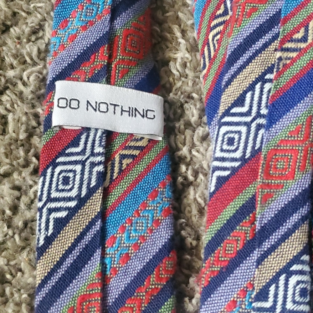 Multi coloured tie - Picture 3 of 4